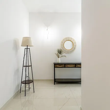 Iflat Monti Brand New Spacious & Comfortable Gem Apartment